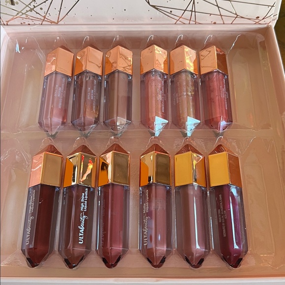 NWT 13 PIECE ALL ABOUT LIPS BUNDLE - Picture 3 of 6